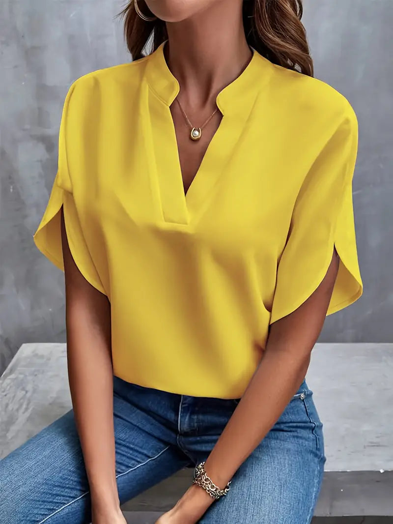 Anika - Lightweight Blouse for Effortless Sophistication
