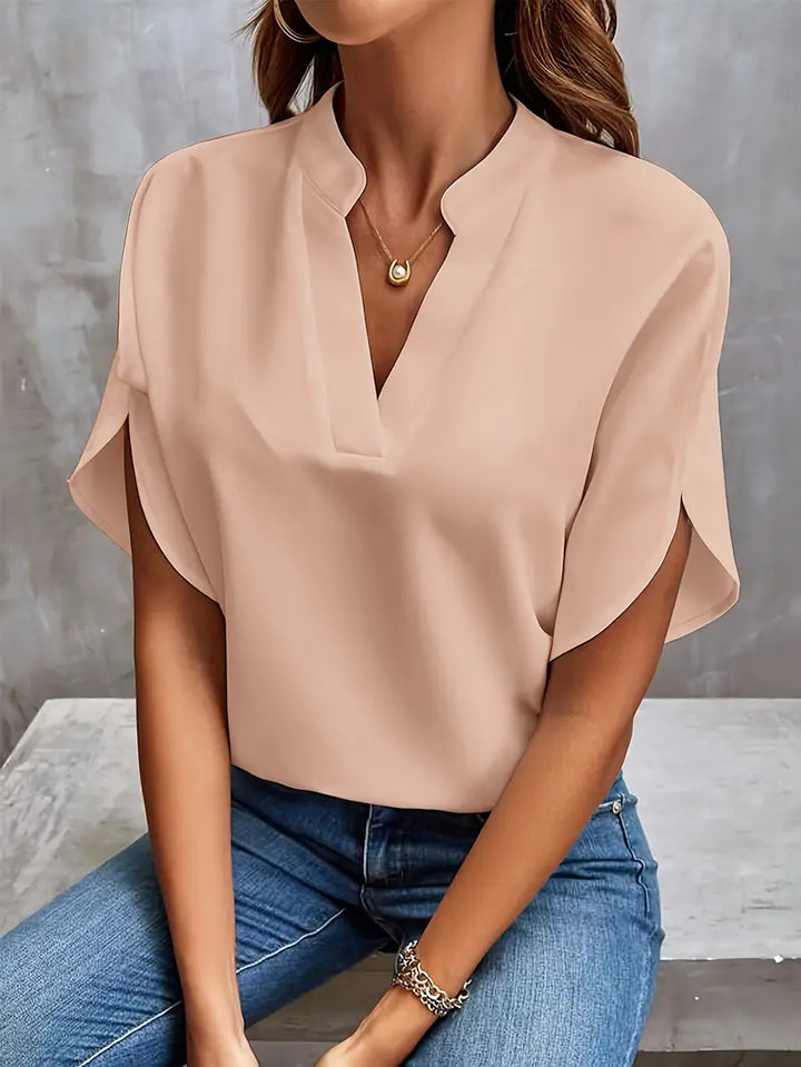 Anika - Lightweight Blouse for Effortless Sophistication