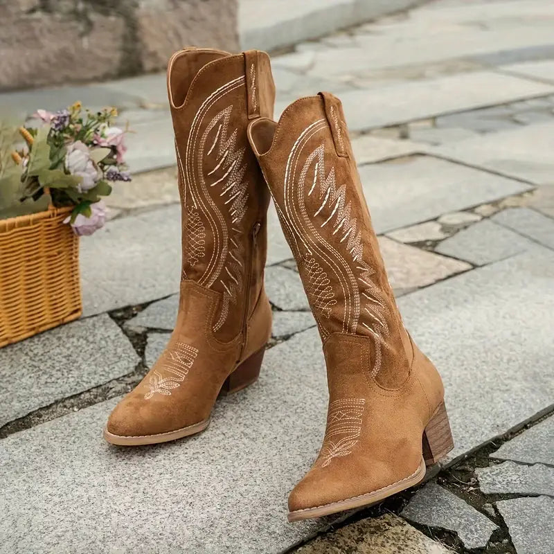 Mia – Embroidered Western Boots for Confident, Timeless Style