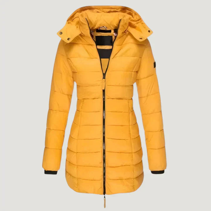 Laurence – Chic Comfort for Cold Days in the Noelle Coat