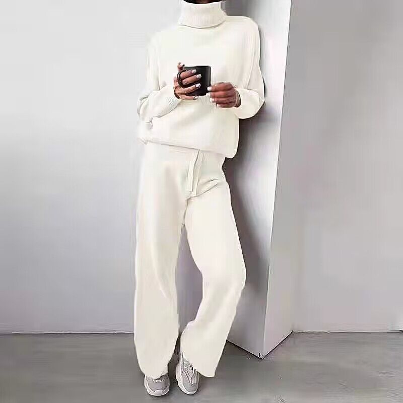 Augustine – Effortless Comfort Relaxed Turtleneck Loungewear Set