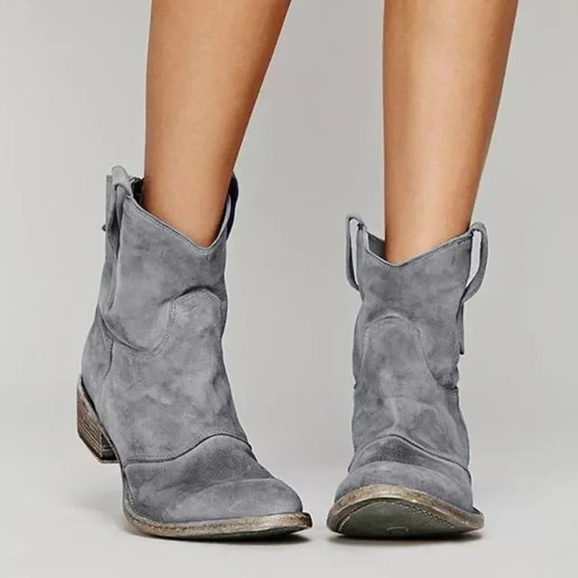 Camellia - Timeless Western Boots for Effortless Everyday Style
