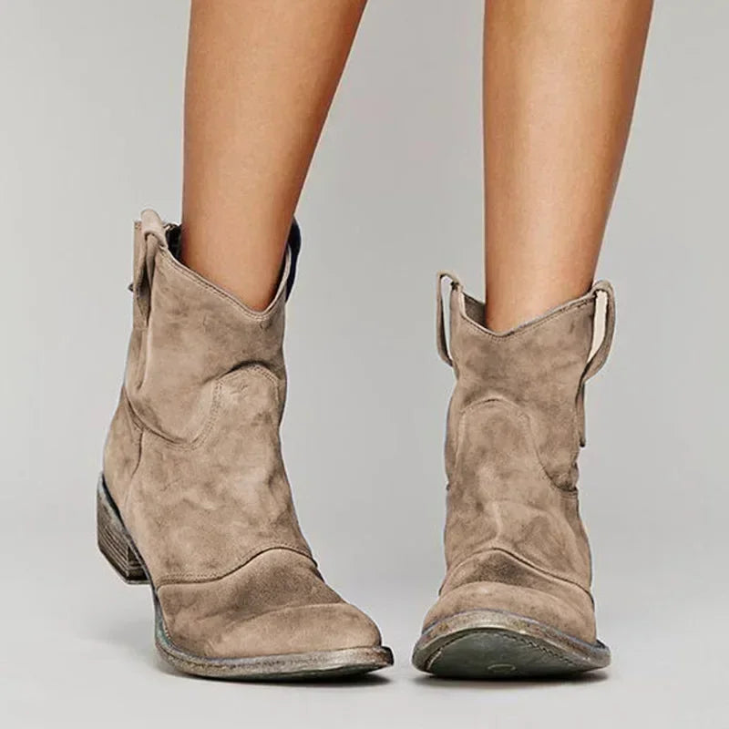 Camellia - Timeless Western Boots for Effortless Everyday Style