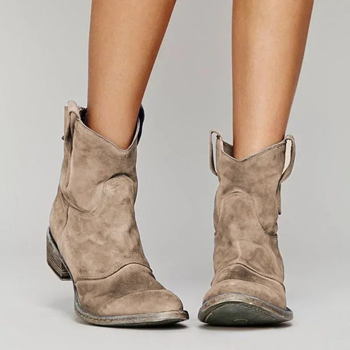 Camellia - Timeless Western Boots for Effortless Everyday Style