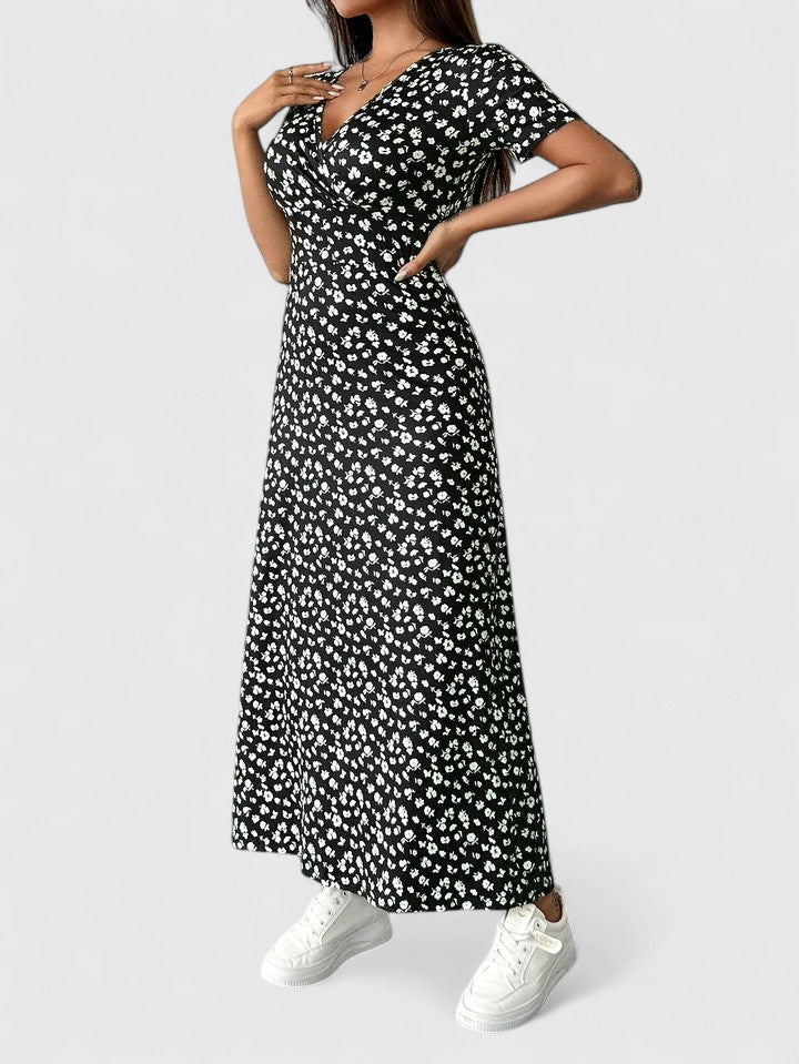 Yulivette – Sophisticated Maxi Dress for Effortless Elegance