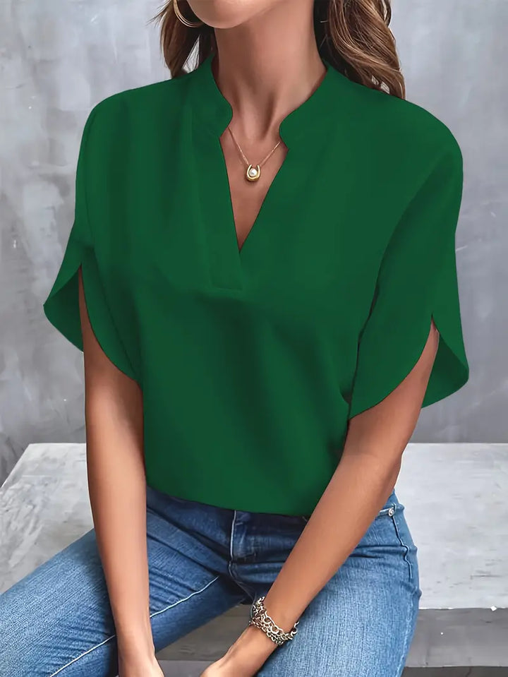 Anika - Lightweight Blouse for Effortless Sophistication