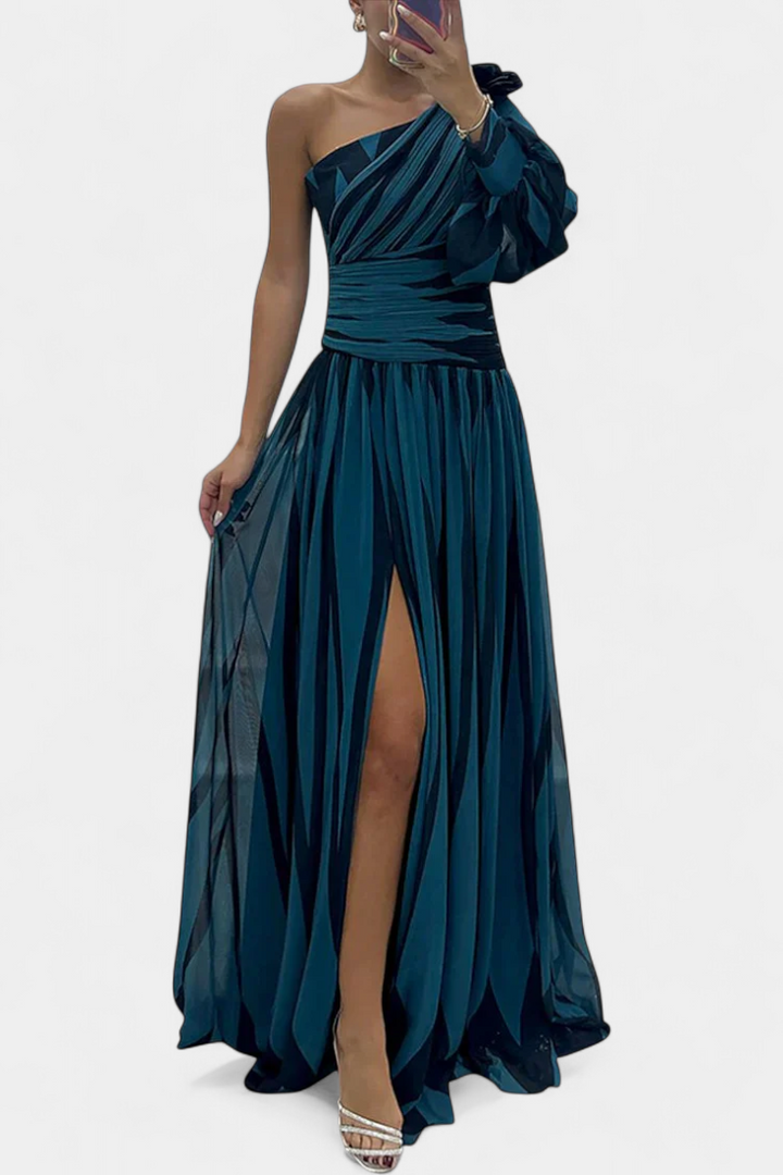 Grace – Sophisticated Maxi Dress for Bold Elegance