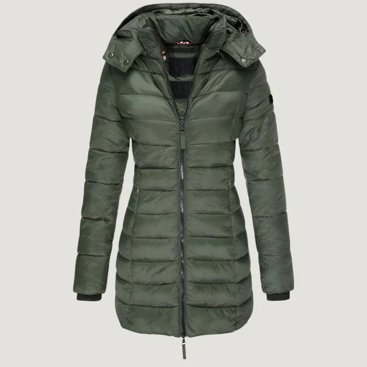 Laurence – Chic Comfort for Cold Days in the Noelle Coat