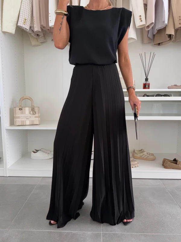 Lucy - Elegant Pleated Two-Piece Set for Effortless Sophistication