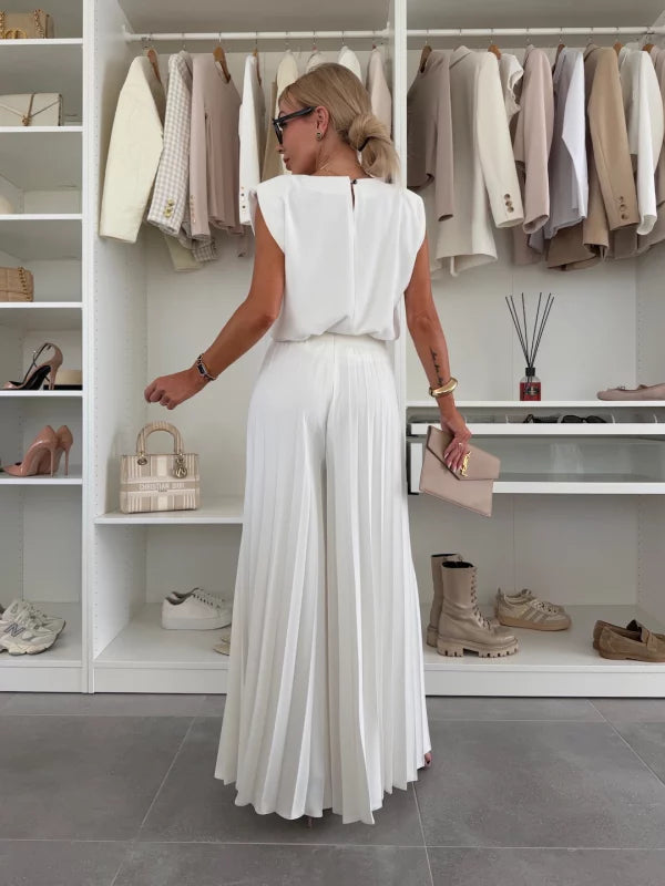 Lucy - Elegant Pleated Two-Piece Set for Effortless Sophistication