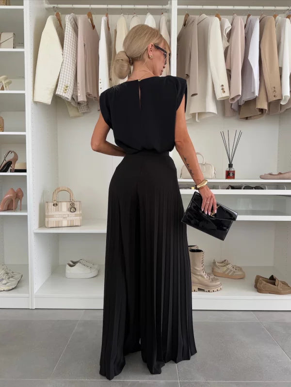 Lucy - Elegant Pleated Two-Piece Set for Effortless Sophistication